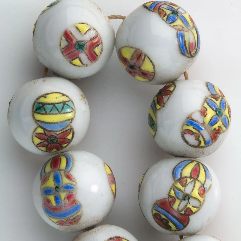 Chinese porcelain beads white with polychrome balls, 14 mm. Pkg. of 4. b2-588
