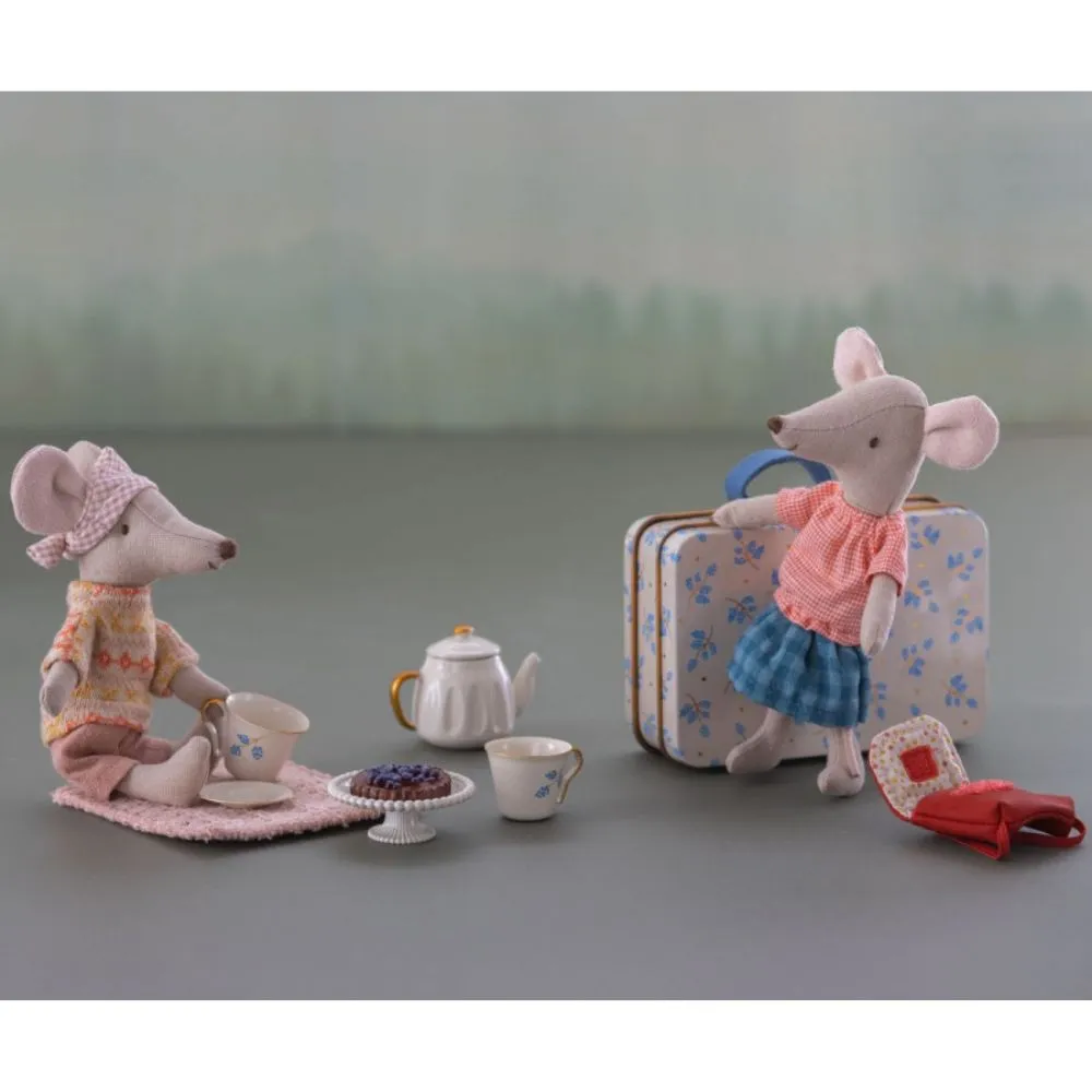 Maileg Afternoon Treat Mouse - Blue Madelaine